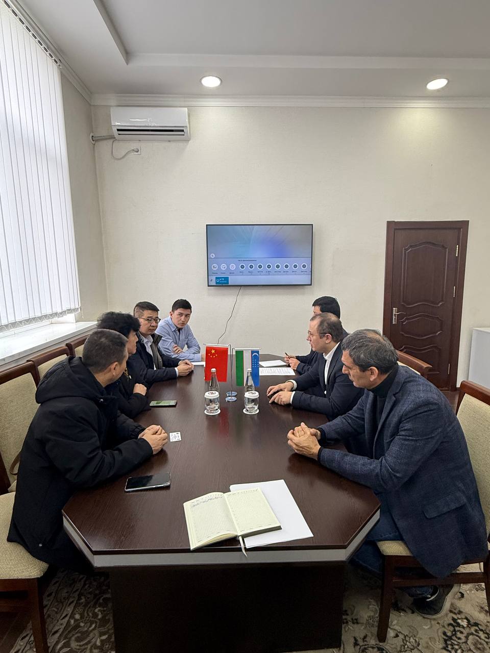 Xitoy kompaniyasi O‘zbekiston charm sanoatiga mashhur poyabzal brendlarini jalb qiladi